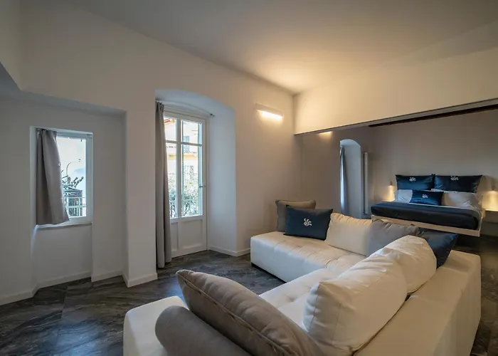 Bed & Breakfast Diffuso Vulcano Village 4*