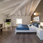 فندق مبيت وإفطار Diffuso Vulcano Village Castro (Lombardy)