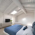 فندق مبيت وإفطار Diffuso Vulcano Village Castro (Lombardy)