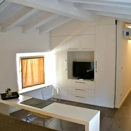 Diffuso Vulcano Village 4* Castro (Lombardy)